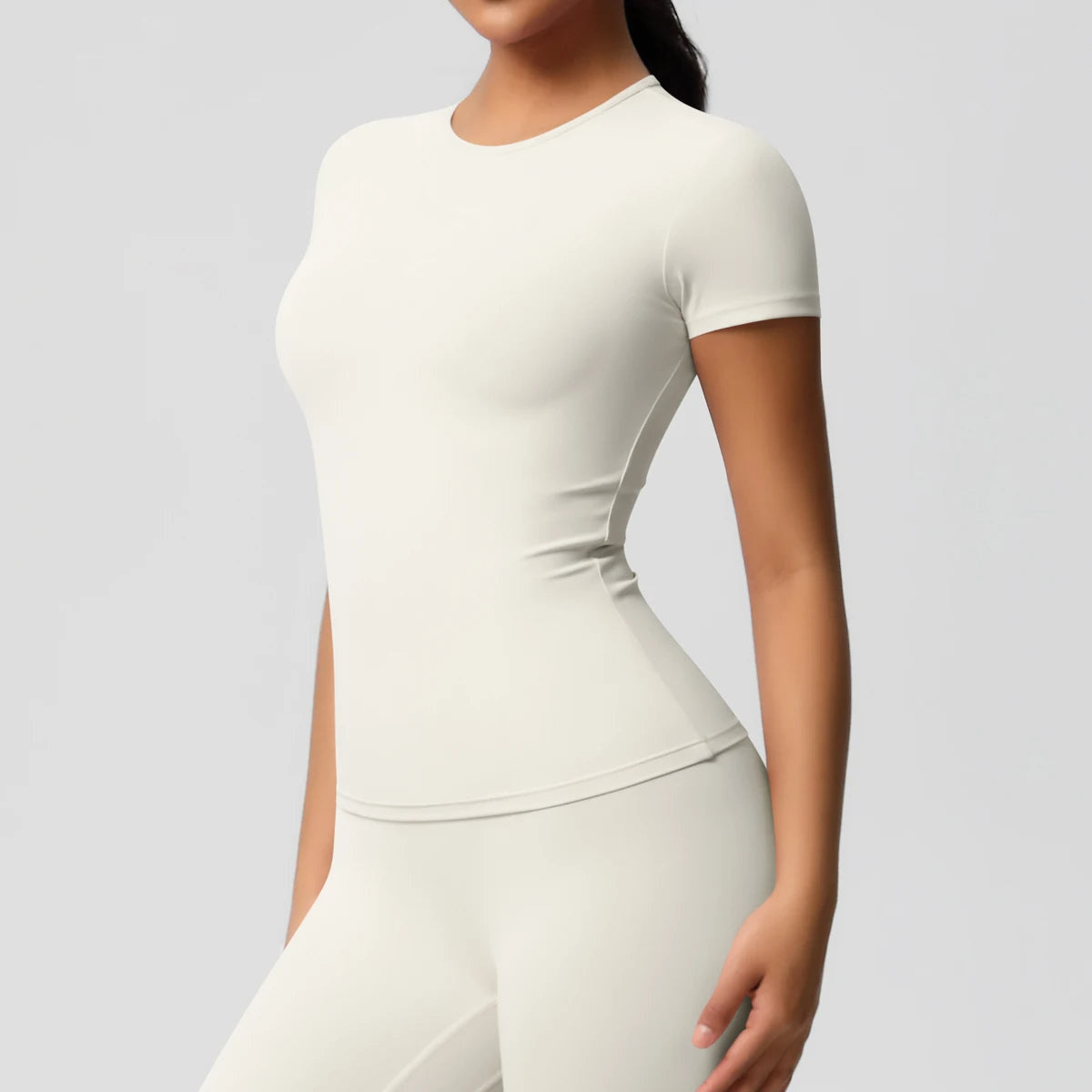 Classic Shape Tee by Vivacuerpo