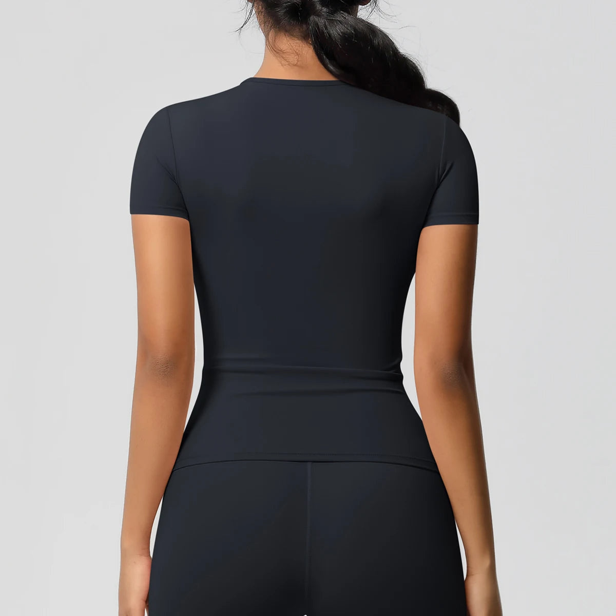 Classic Shape Tee by Vivacuerpo